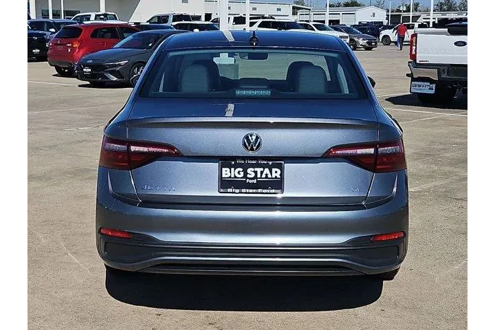 $17999 : Volkswagen Jetta 2024 SE 4dr image 4