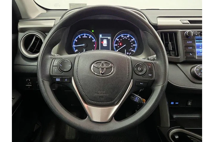 $17998 : Toyota RAV4 2018 LE 4dr SUV image 10