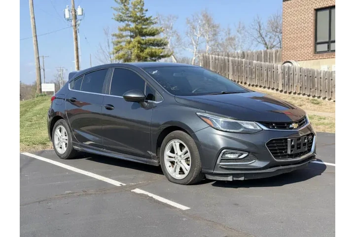 $7999 : 2017 Cruze LT Manual image 4