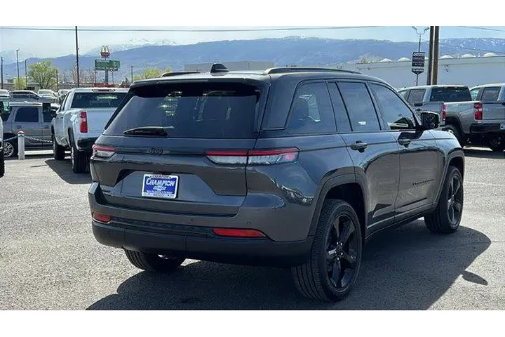 $39984 : Jeep Grand Cherokee 2023 4x4 image 5