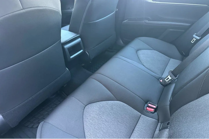 $21700 : Toyota Camry Hybrid 2018 LE image 8