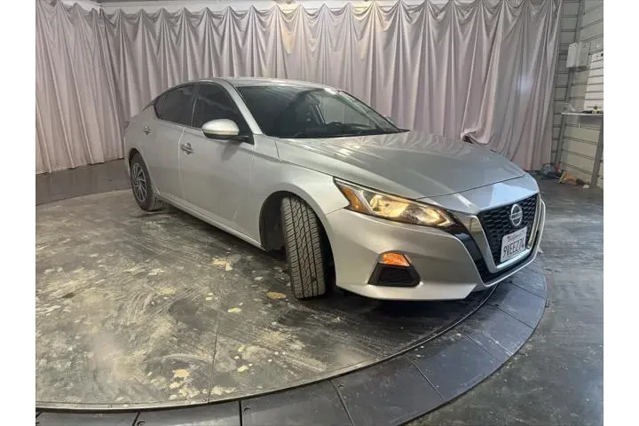 $13547 : Nissan Altima 2020 2.5 S 4dr image 3