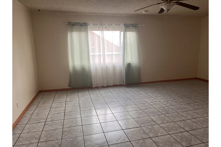 $3900 : Very spacious apartment image 5
