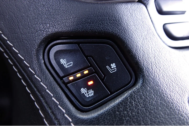 $11975 : 2018 GMC Yukon SLT image 9