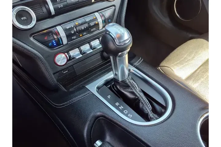 $27999 : Ford Mustang 2022 EcoBoost P image 8