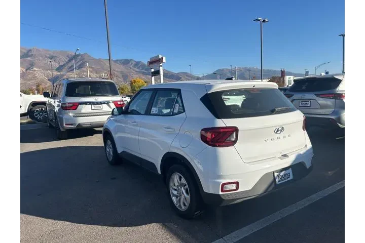 $19500 : Hyundai VENUE 2025 SE 4dr Cr image 7