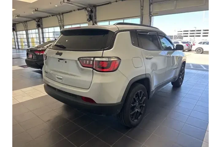 $22027 : Jeep Compass 2025 4x4 Latitu image 3