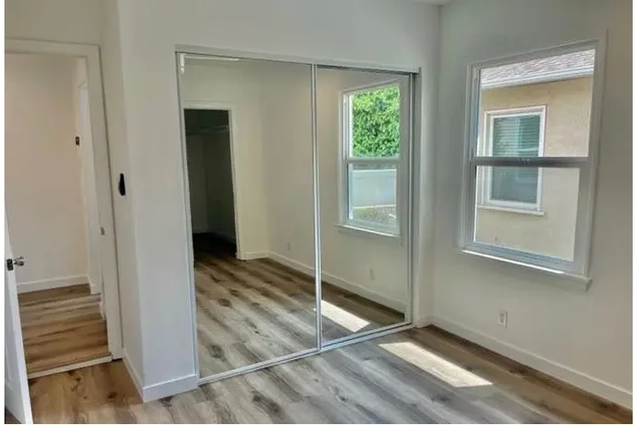 $1850 : casa recientemente renovada image 5