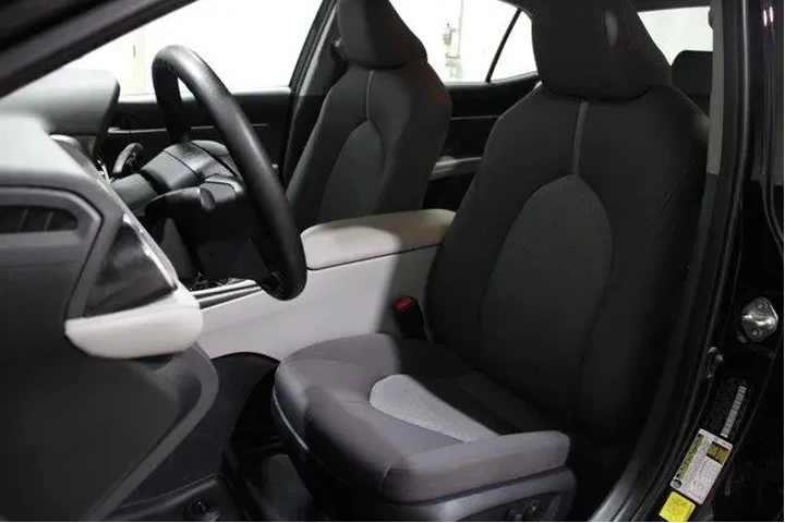 $28983 : Toyota Camry 2024 LE 4dr Sed image 5