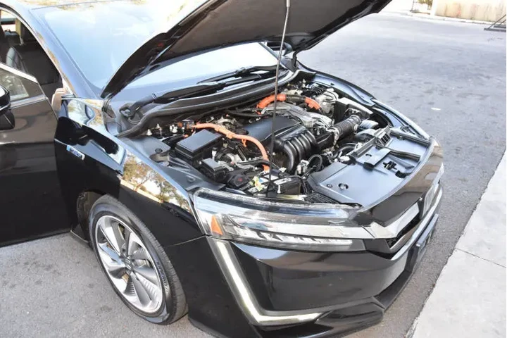 $17999 : 2018 Clarity Plug-In Hybrid T image 6