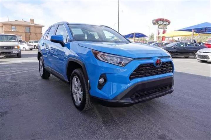 $39995 : Pre-Owned 2021 RAV4 XLE Sport image 6