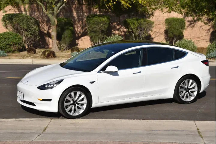 $18999 : 2020 Model 3 Standard Range P image 5