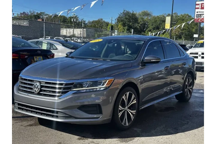 $16995 : 2021 Passat SE image 4