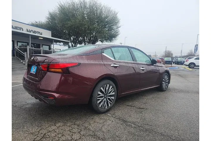 $20999 : Nissan Altima 2024 2.5 SV 4d image 3