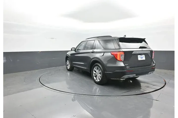 $22439 : Ford Explorer 2020 AWD XLT 4 image 5