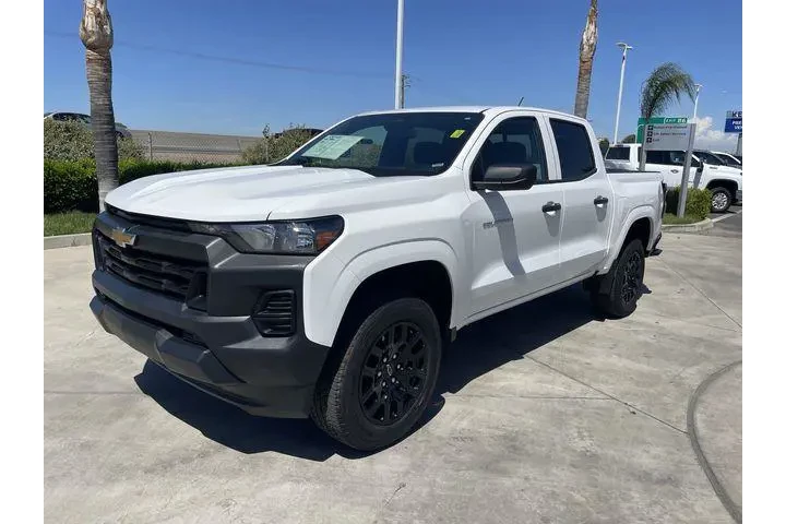 $32888 : Chevrolet Colorado 2025 4x2 image 4