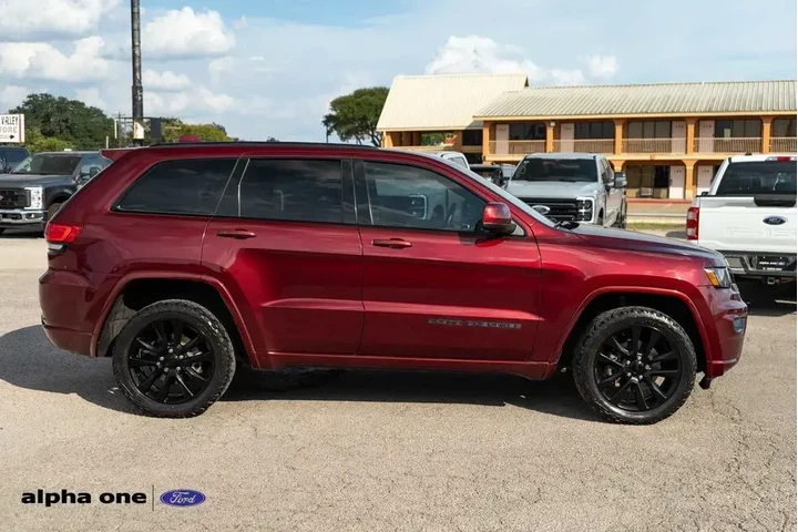$16977 : Jeep Grand Cherokee 2018 4x4 image 4