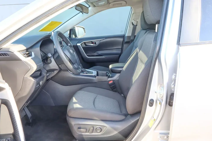 $34787 : 2025 RAV4 Hybrid XLE AWD image 7