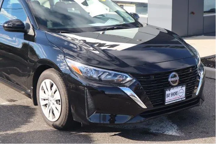 $17227 : Nissan Sentra 2025 S 4dr Sed image 5