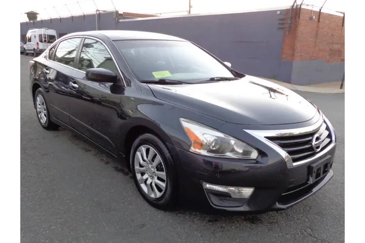 $8450 : 2015 Altima 2.5 S image 3