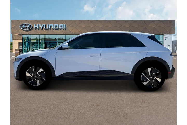$32990 : Hyundai IONIQ 5 2025 SE 4dr image 2