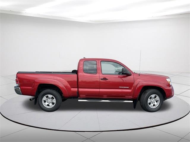 $22542 : Pre-Owned 2015 Tacoma Base SR5 image 2