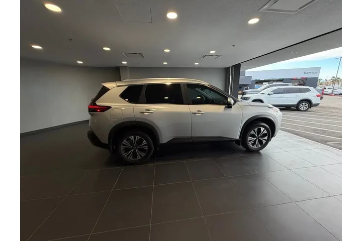 $22984 : Nissan Rogue 2023 SV 4dr Cro image 4