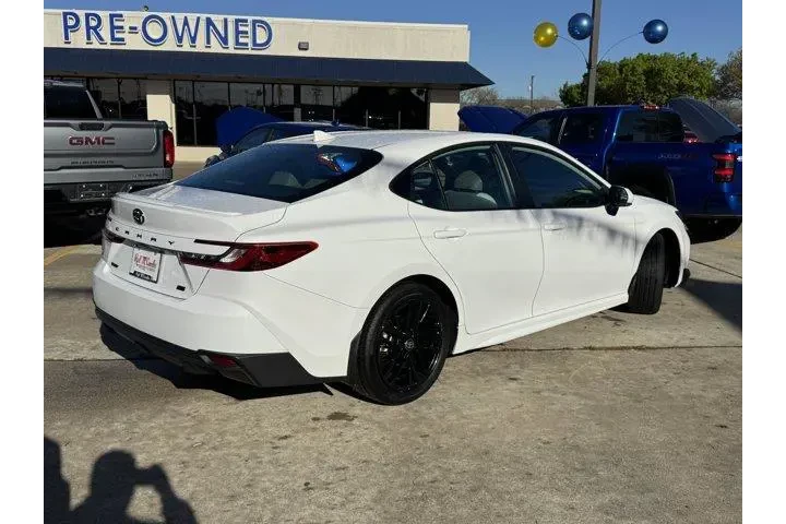 $27412 : Toyota Camry 2025 LE 4dr Sed image 5