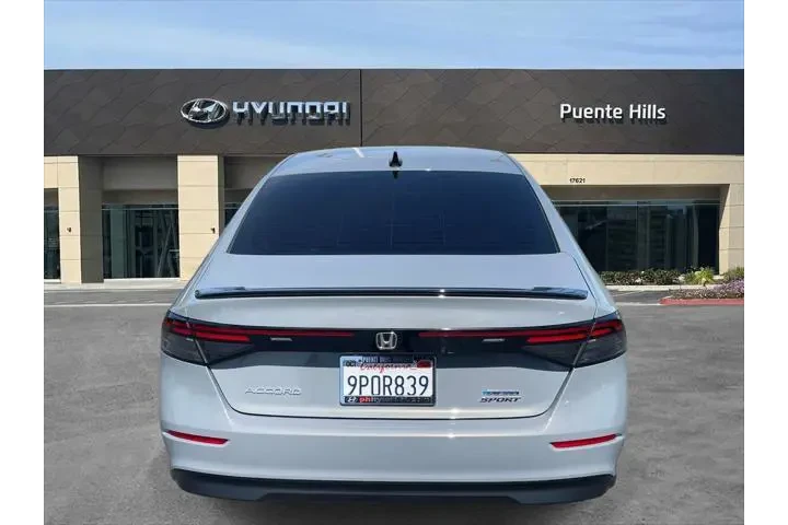 $29998 : Honda Accord Hybrid 2024 Spo image 5