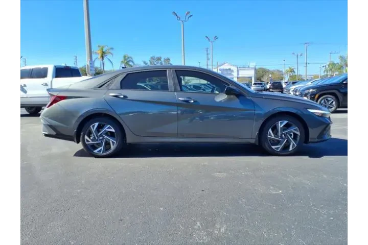 $21995 : Hyundai ELANTRA 2025 SEL Spo image 8