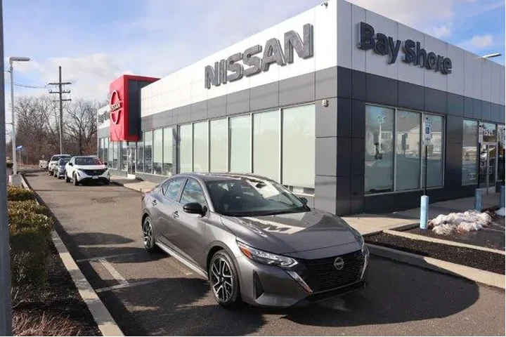 $19271 : Nissan Sentra 2025 SR 4dr Se image 2