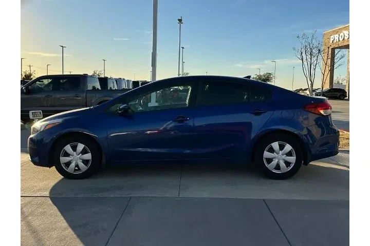 $9995 : Kia Forte 2017 LX 4dr Sedan image 8