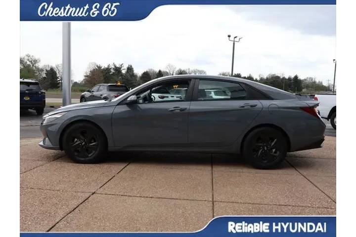 $18889 : Hyundai ELANTRA 2022 SEL 4dr image 3