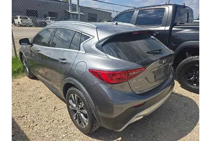 $13223 : INFINITI QX30 2018 AWD Luxur image 2