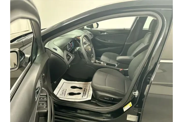 $12971 : Chevrolet Cruze 2017 LT Auto image 9