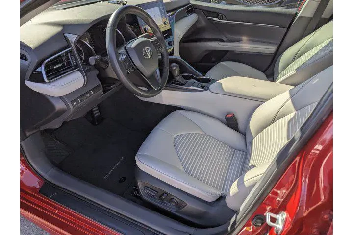 $25999 : Toyota Camry Hybrid 2022 SE image 9