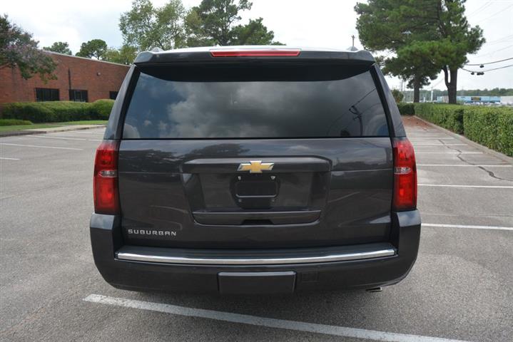 2016 Suburban LTZ image 8