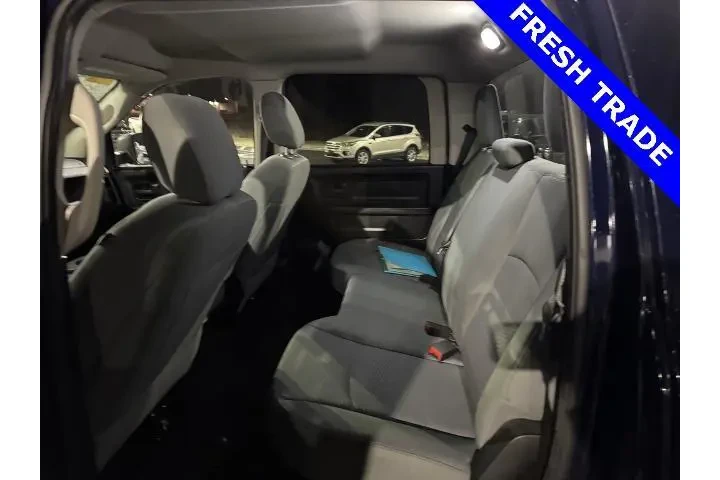 $12480 : Ram 1500 2014 4x4 Express 4d image 9