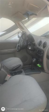 $5000 : Vendo Jeep liberty image 4