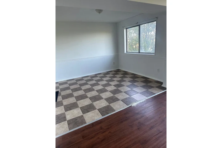 $1700 : Condominium image 6