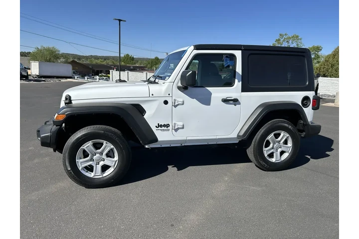 $30995 : Jeep Wrangler 2021 4x4 Sport image 4