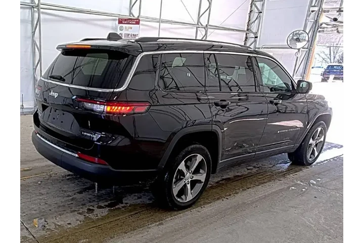 $30493 : Jeep Grand Cherokee L 2023 4 image 4