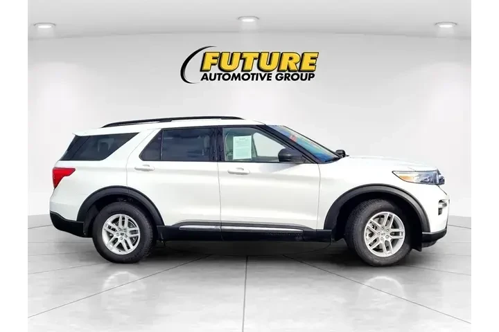 $27988 : Ford Explorer 2023 AWD XLT 4 image 3