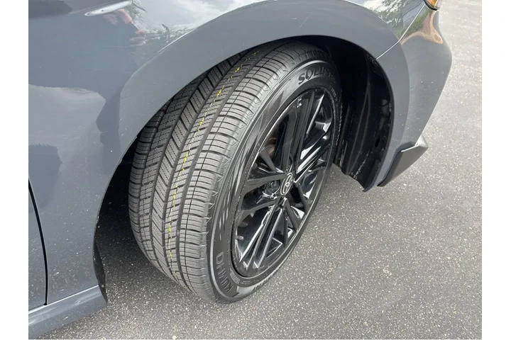 $30500 : Gold Certified2025 Camry Hybr image 10