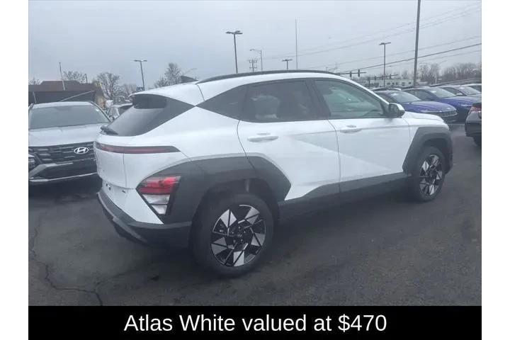 $23995 : Hyundai KONA 2024 AWD SEL 4d image 4