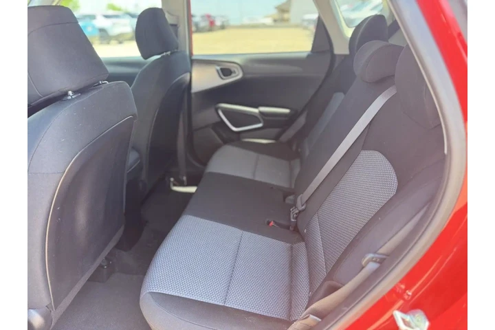 $15569 : Kia Soul 2022 LX 4dr Crossov image 10