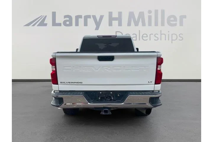 Chevrolet Silverado 2500HD 2 image 4