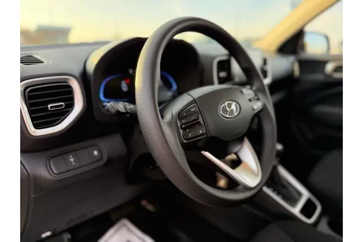 $19018 : Hyundai VENUE 2025 SE 4dr Cr image 9