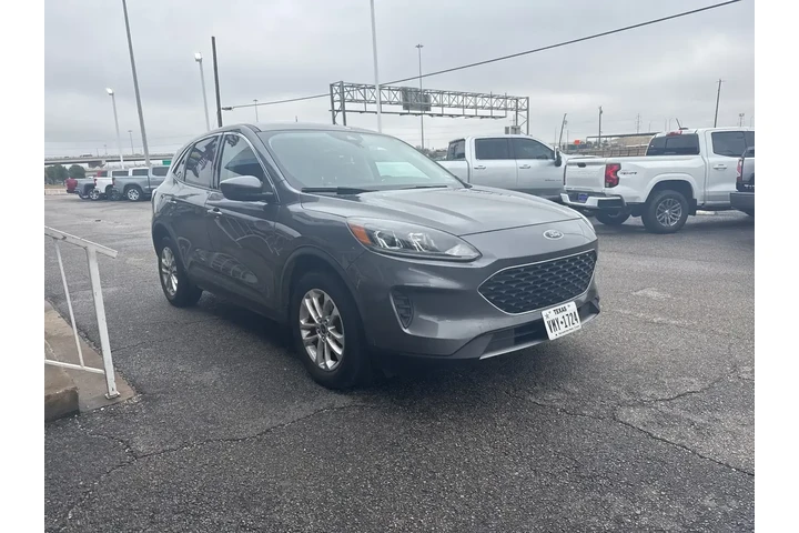 $15739 : Ford Escape 2021 AWD SE 4dr image 1