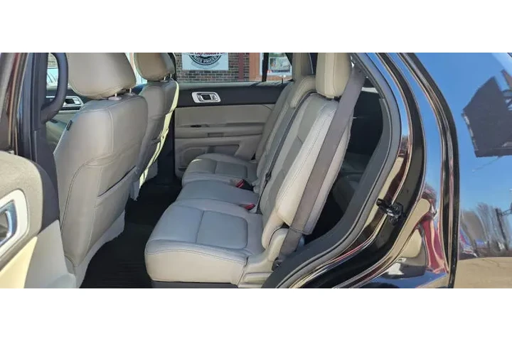 $11990 : 2013 Explorer XLT image 8